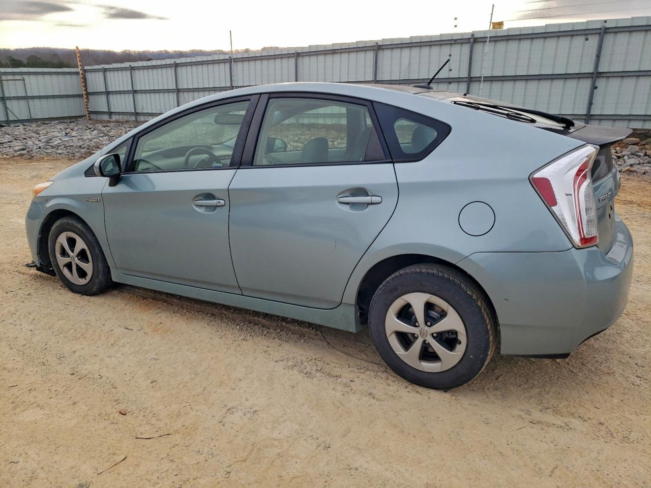 2013 TOYOTA PRIUS photo 3