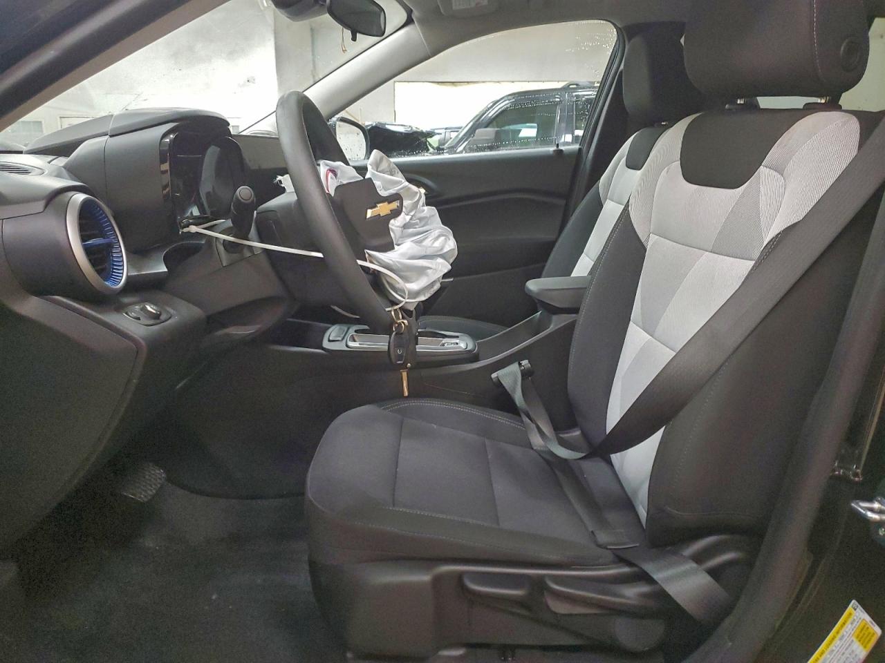 2025 CHEVROLET TRAX LS photo 7
