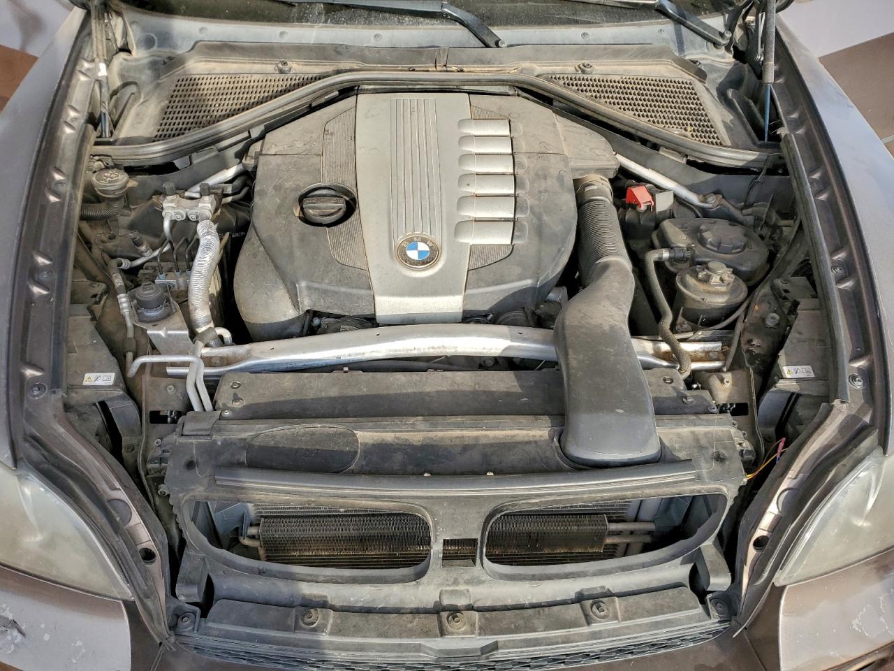 2011 BMW X5 XDRIVE35D photo 12