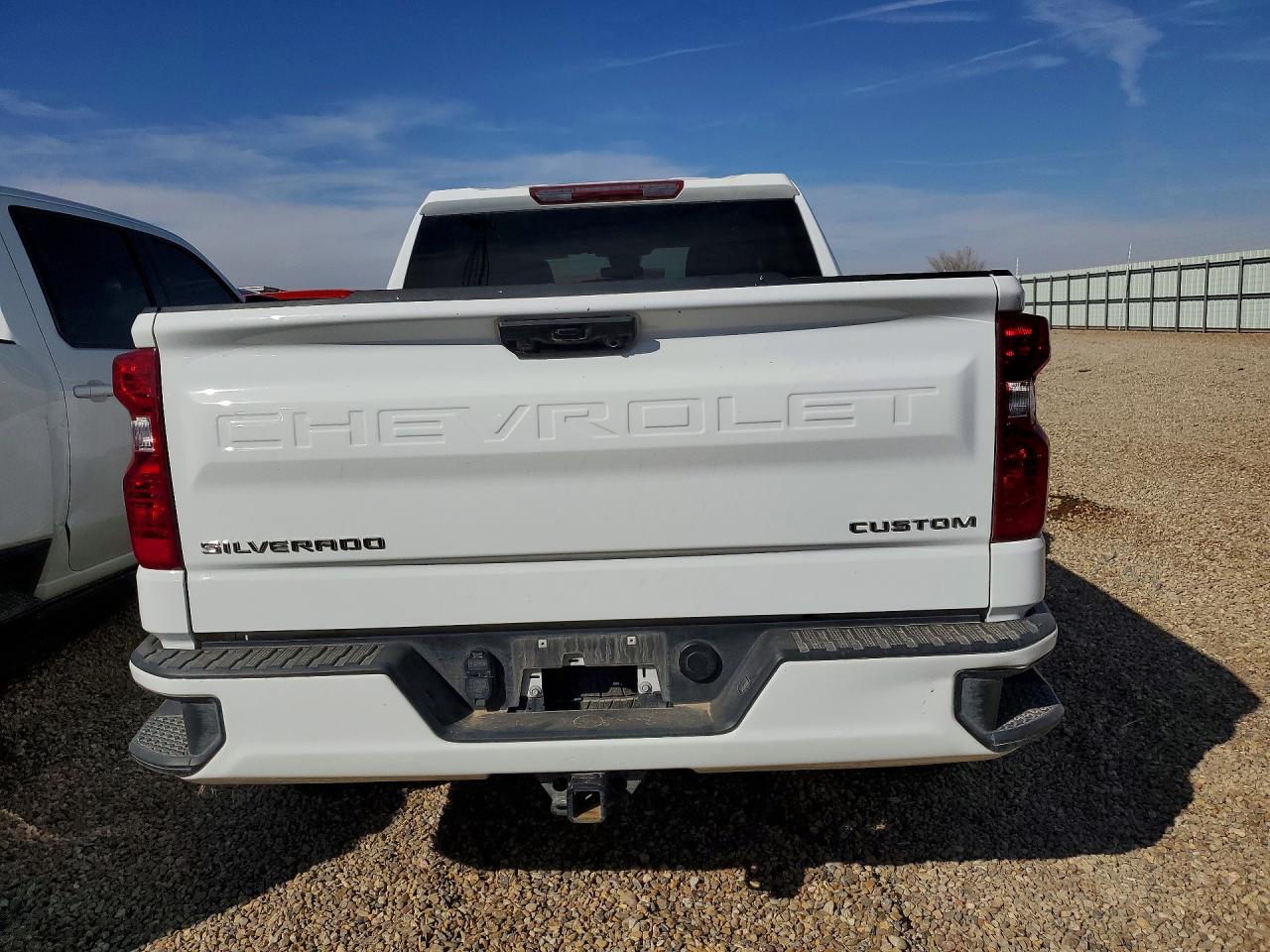 2024 CHEVROLET SILVERADO C1500 CUSTOM photo 11
