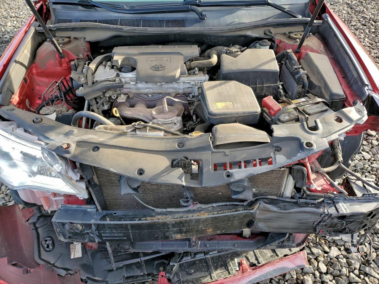 2014 TOYOTA CAMRY L photo 31