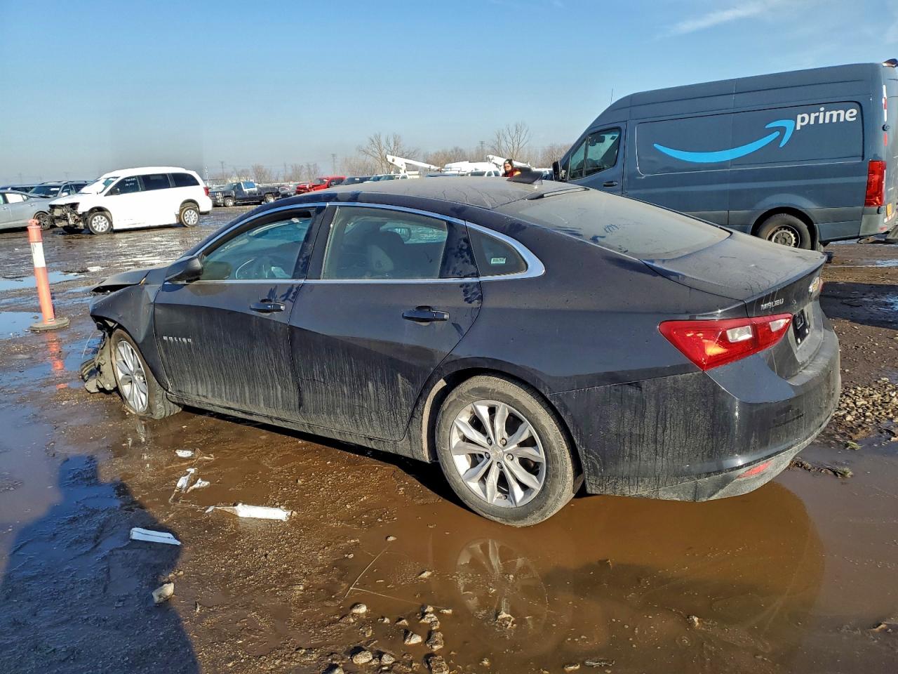 2023 CHEVROLET MALIBU LT photo 2