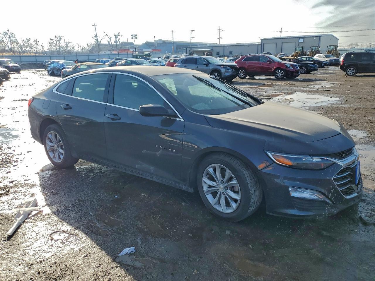2023 CHEVROLET MALIBU LT photo 4