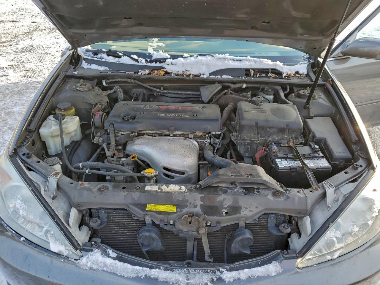 2004 TOYOTA CAMRY LE photo 21