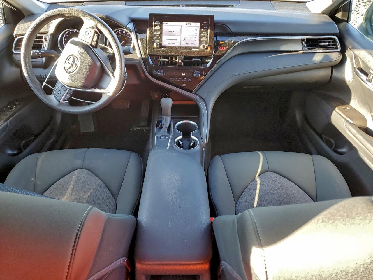 2022 TOYOTA CAMRY LE photo 8