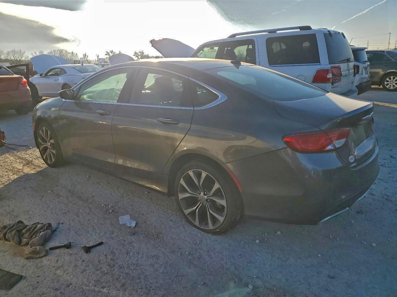 2015 CHRYSLER 200 C photo 5