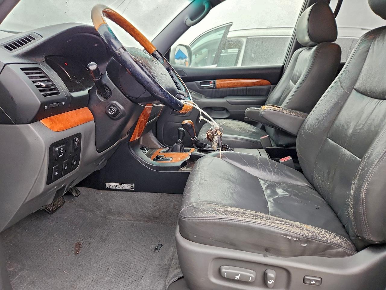 2004 LEXUS GX 470 photo 19