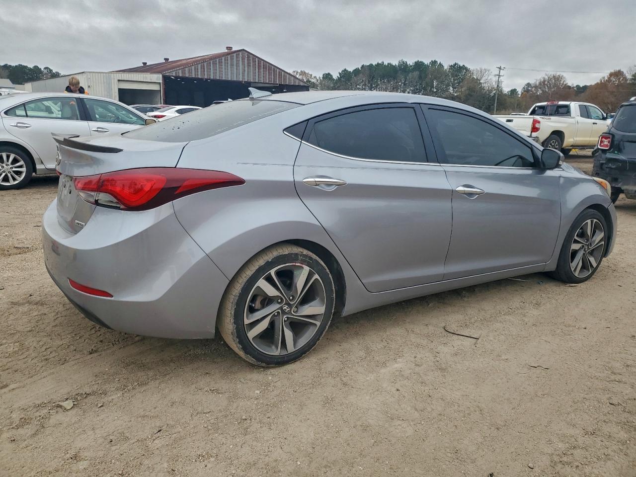 2015 HYUNDAI ELANTRA SE photo 9