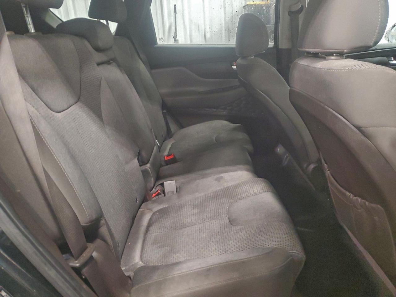 2019 HYUNDAI SANTA FE SE photo 31