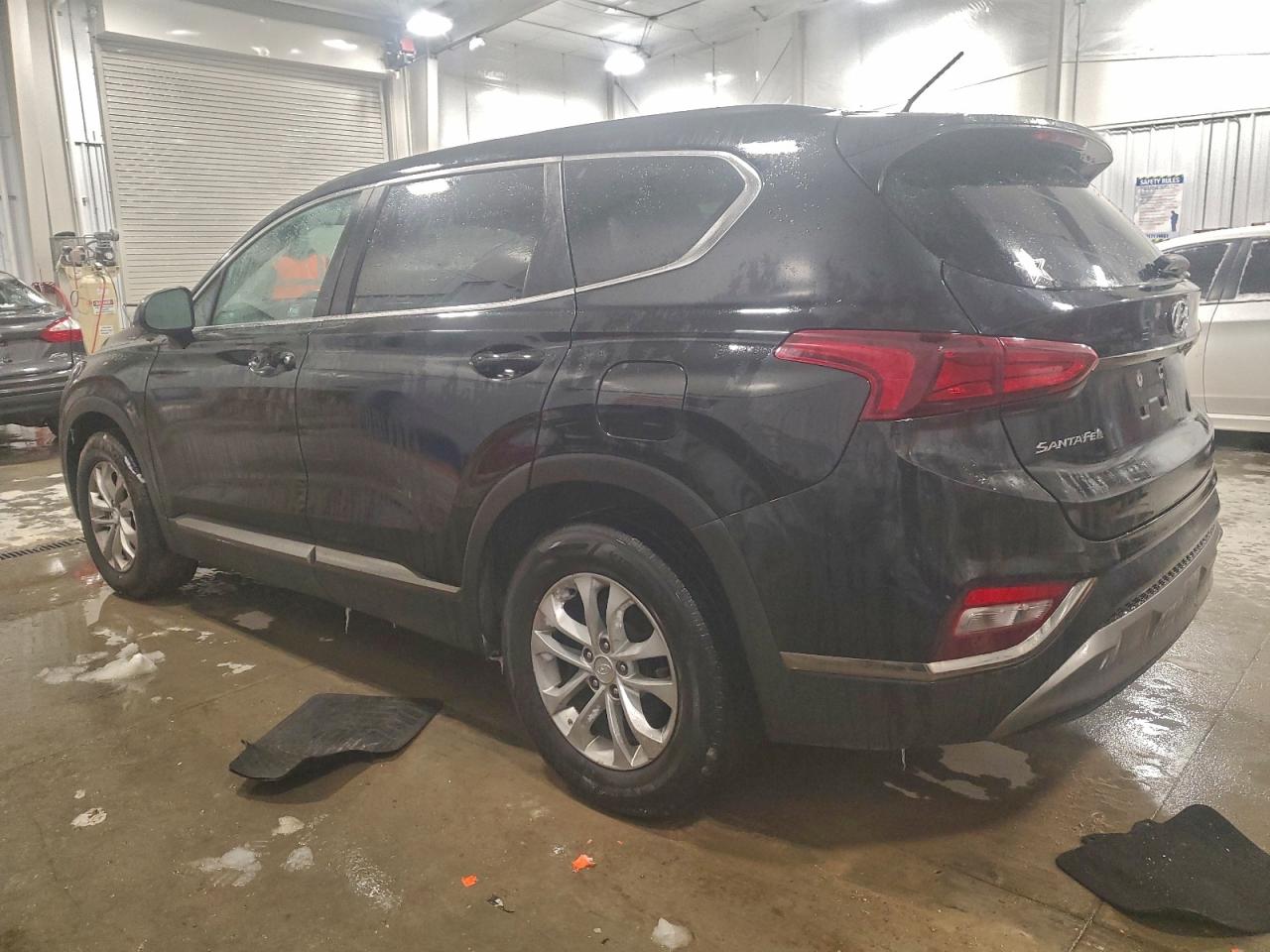 2019 HYUNDAI SANTA FE SE photo 4