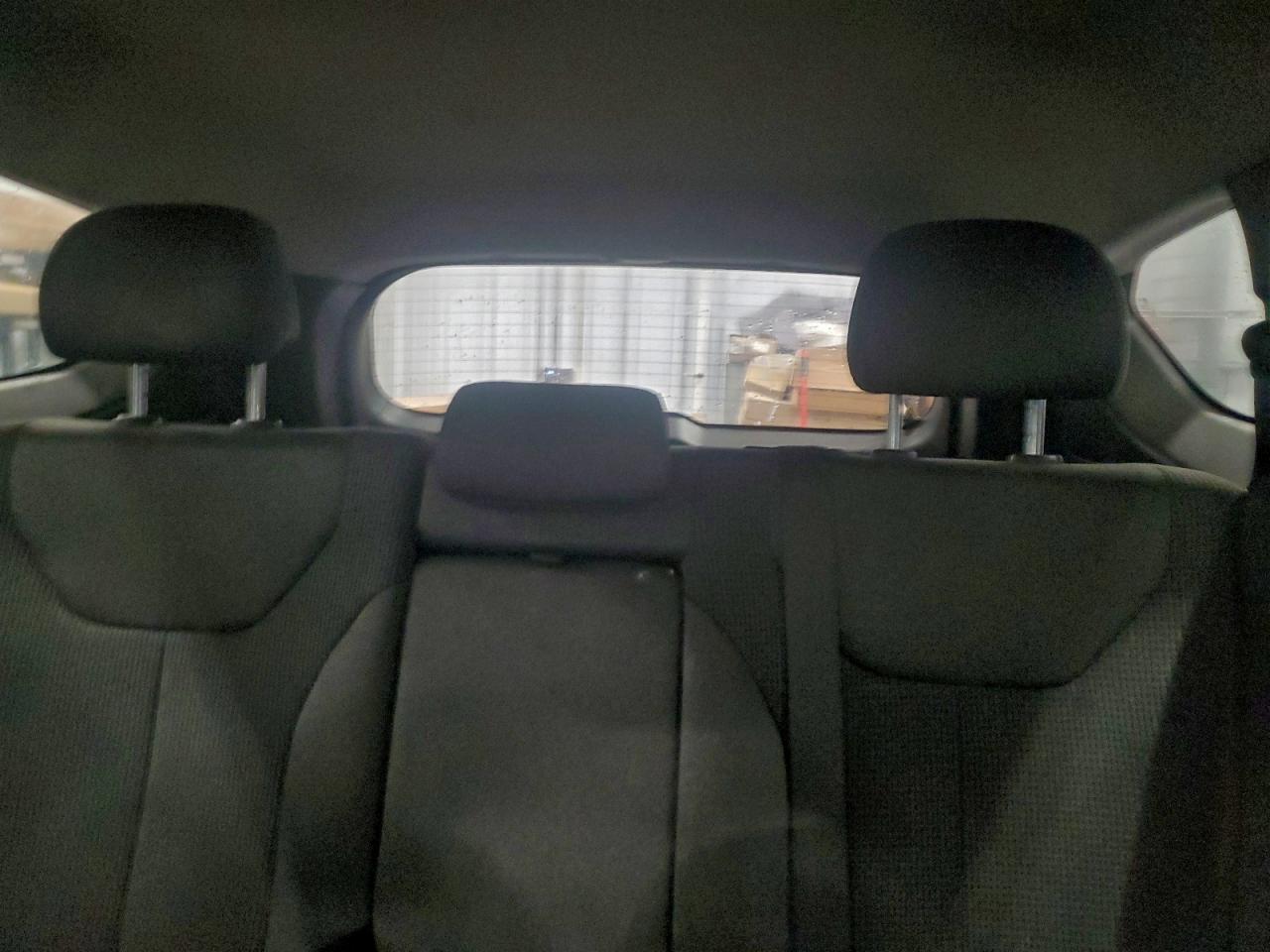 2019 HYUNDAI SANTA FE SE photo 28