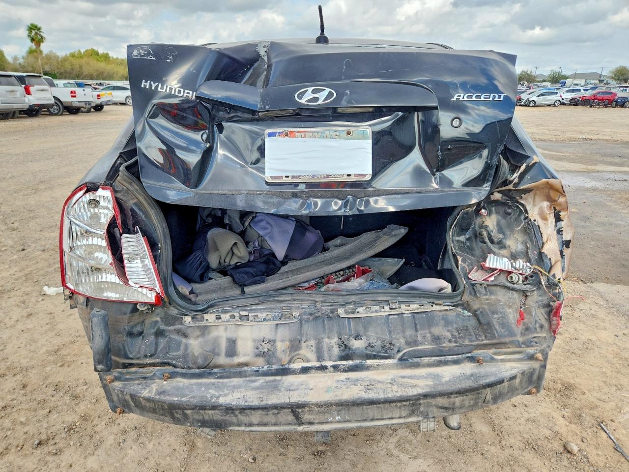 2009 HYUNDAI ACCENT GLS photo 16