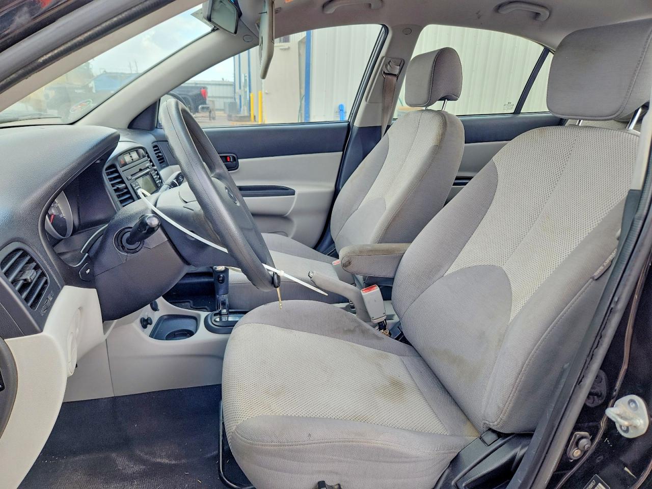 2009 HYUNDAI ACCENT GLS photo 19