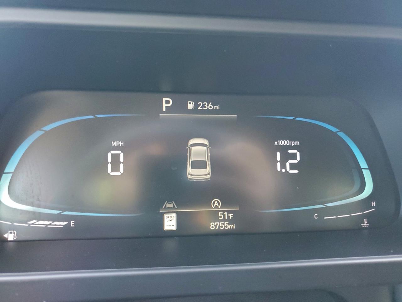 2025 HYUNDAI ELANTRA SE photo 9