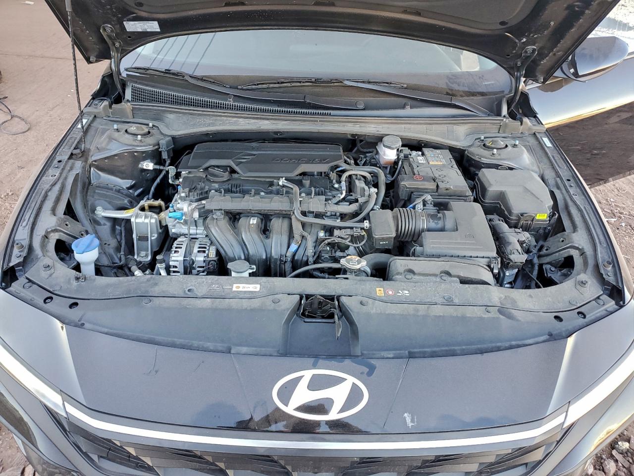 2025 HYUNDAI ELANTRA SE photo 11
