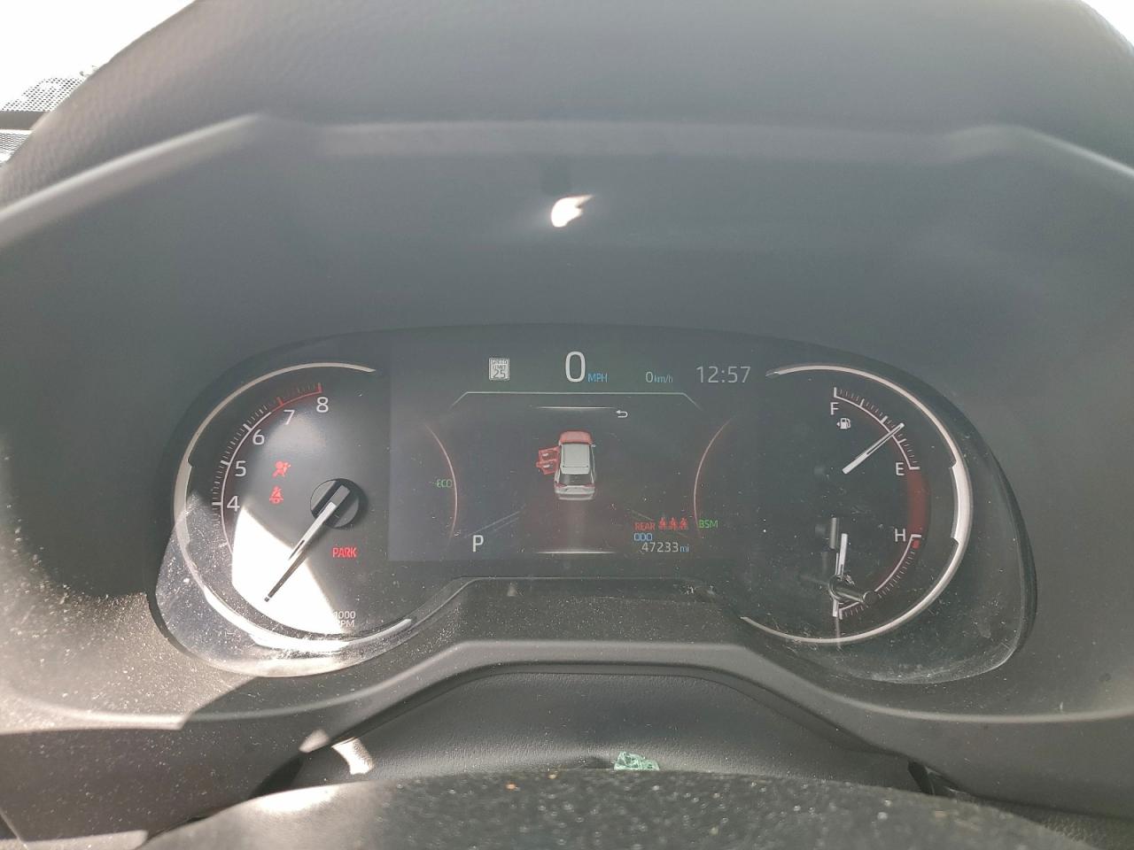 2024 TOYOTA RAV4 XLE photo 25