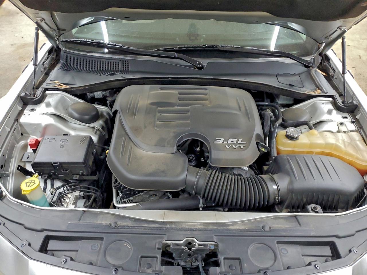 2019 CHRYSLER 300 TOURING photo 31