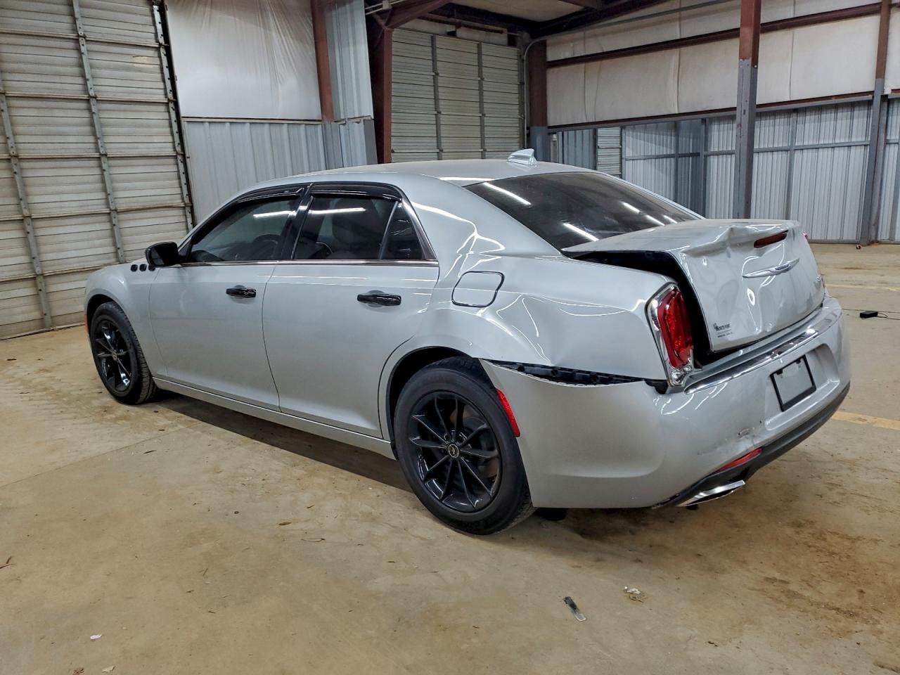 2019 CHRYSLER 300 TOURING photo 4