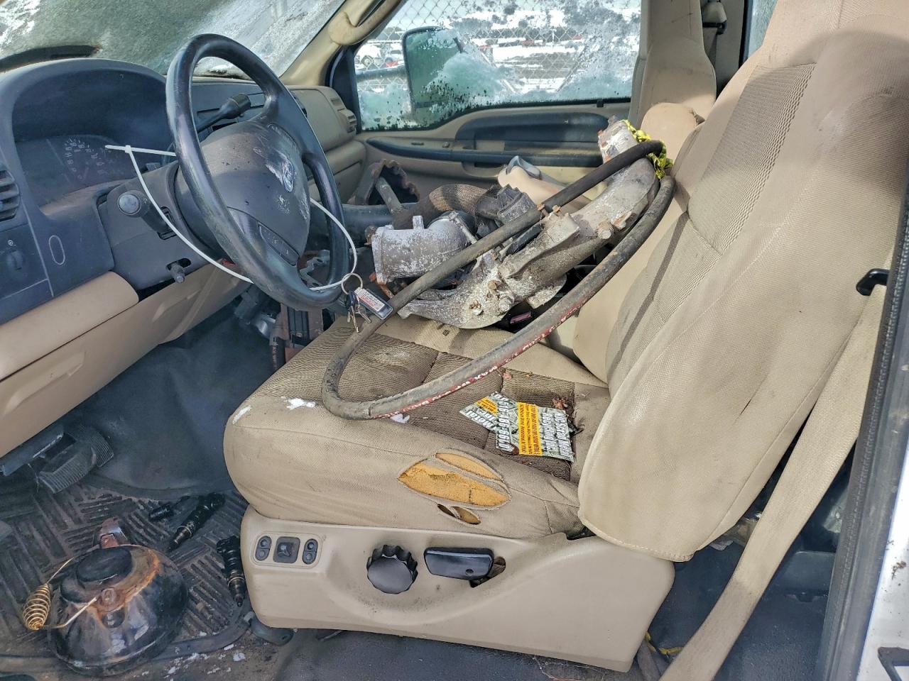 2007 FORD F550 SUPER DUTY TRUCK CAB AND CHASSIS photo 7