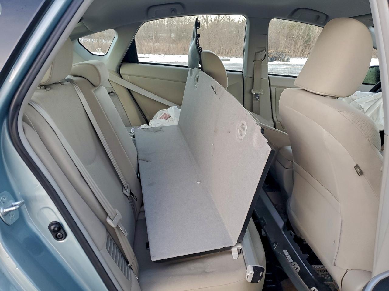 2013 TOYOTA PRIUS photo 28