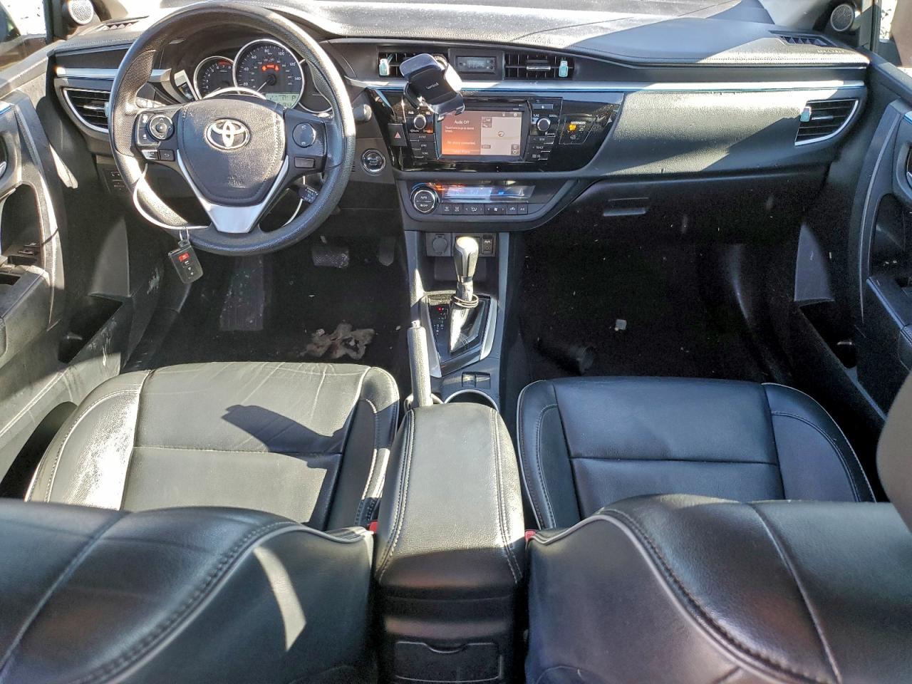 2016 TOYOTA COROLLA L photo 17