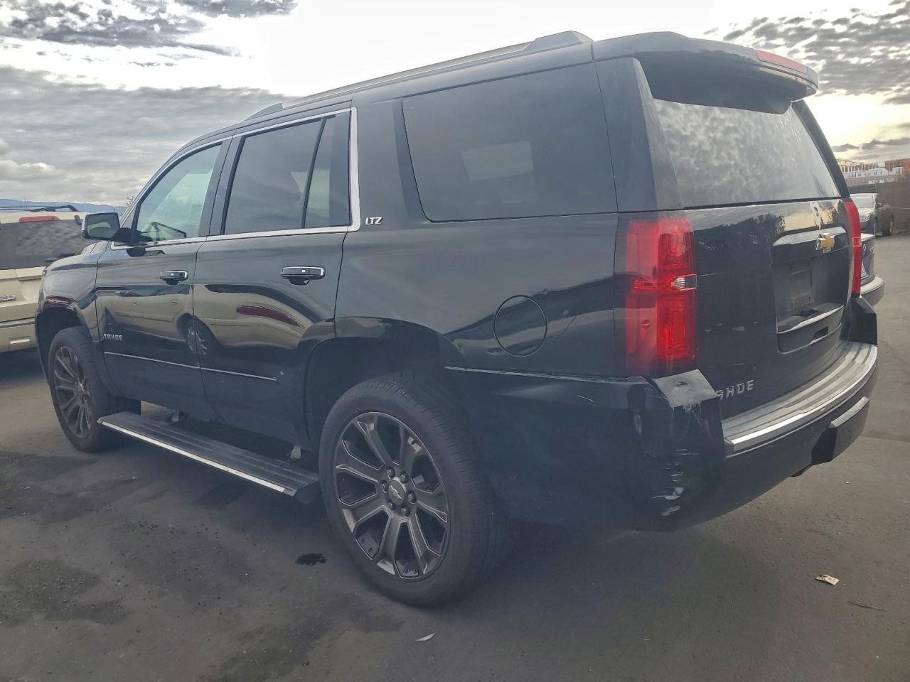 2016 CHEVROLET TAHOE K1500 LTZ photo 2