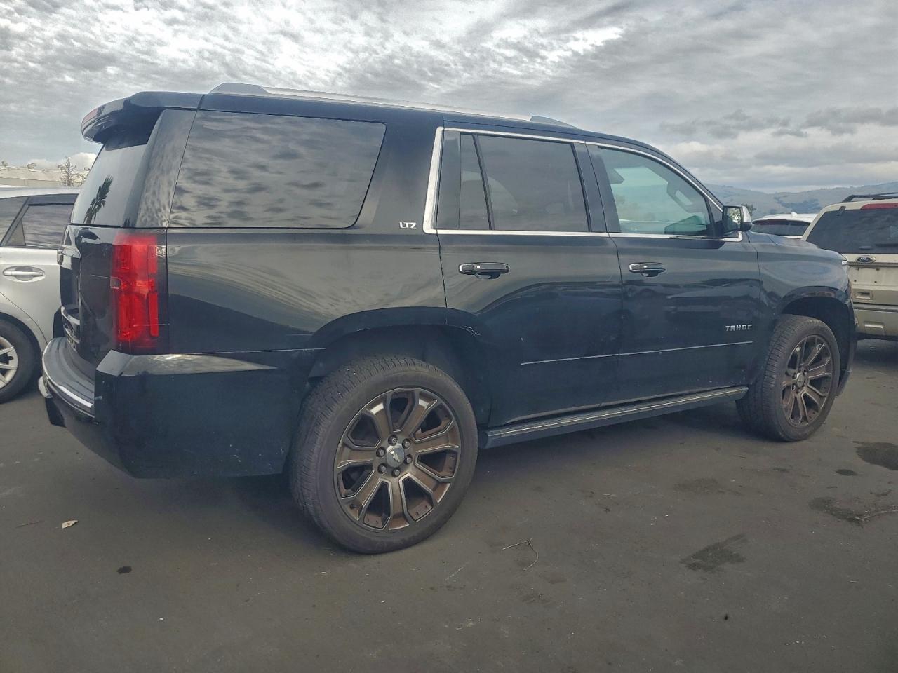 2016 CHEVROLET TAHOE K1500 LTZ photo 3