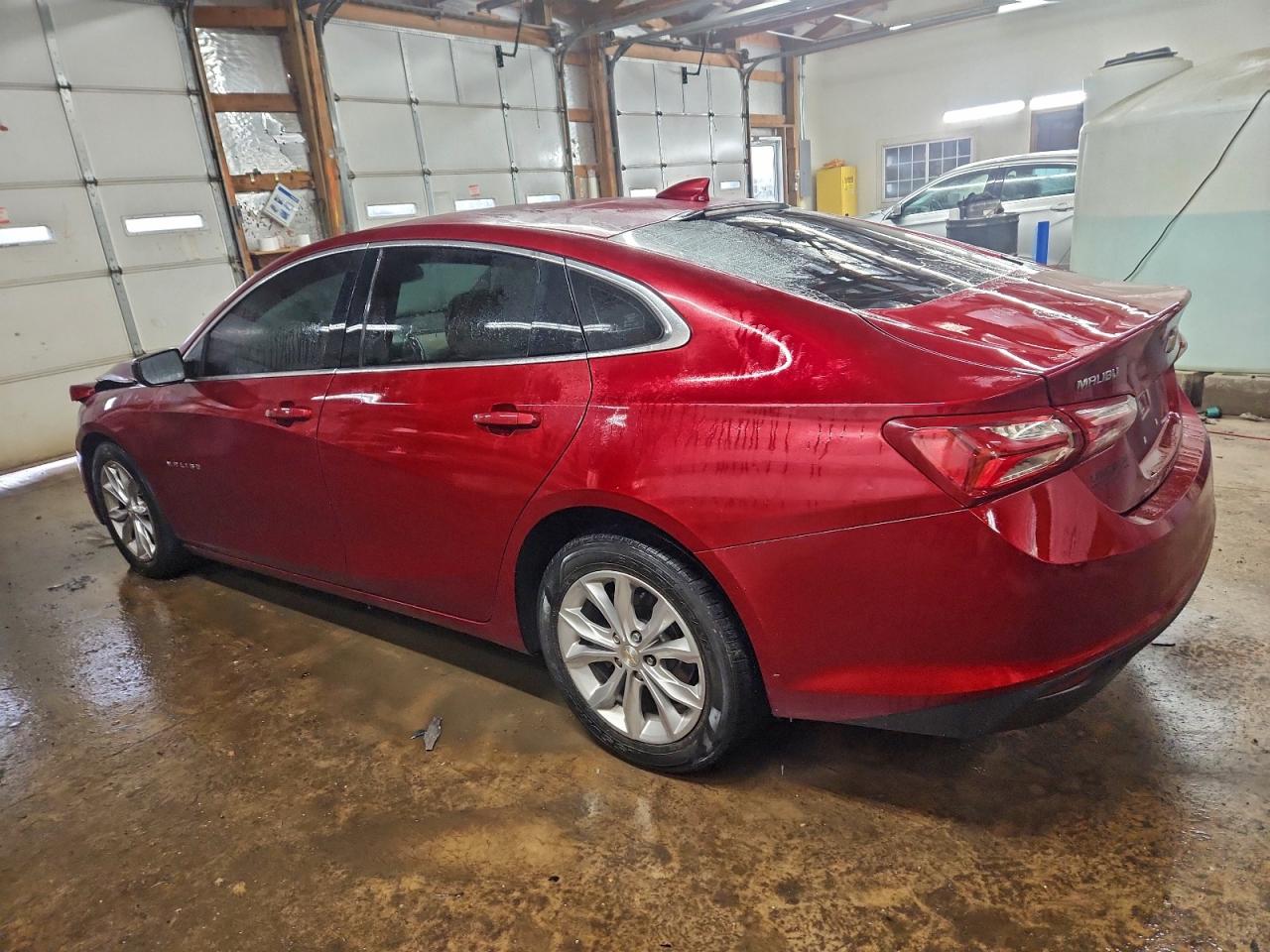 2021 CHEVROLET MALIBU LT photo 4