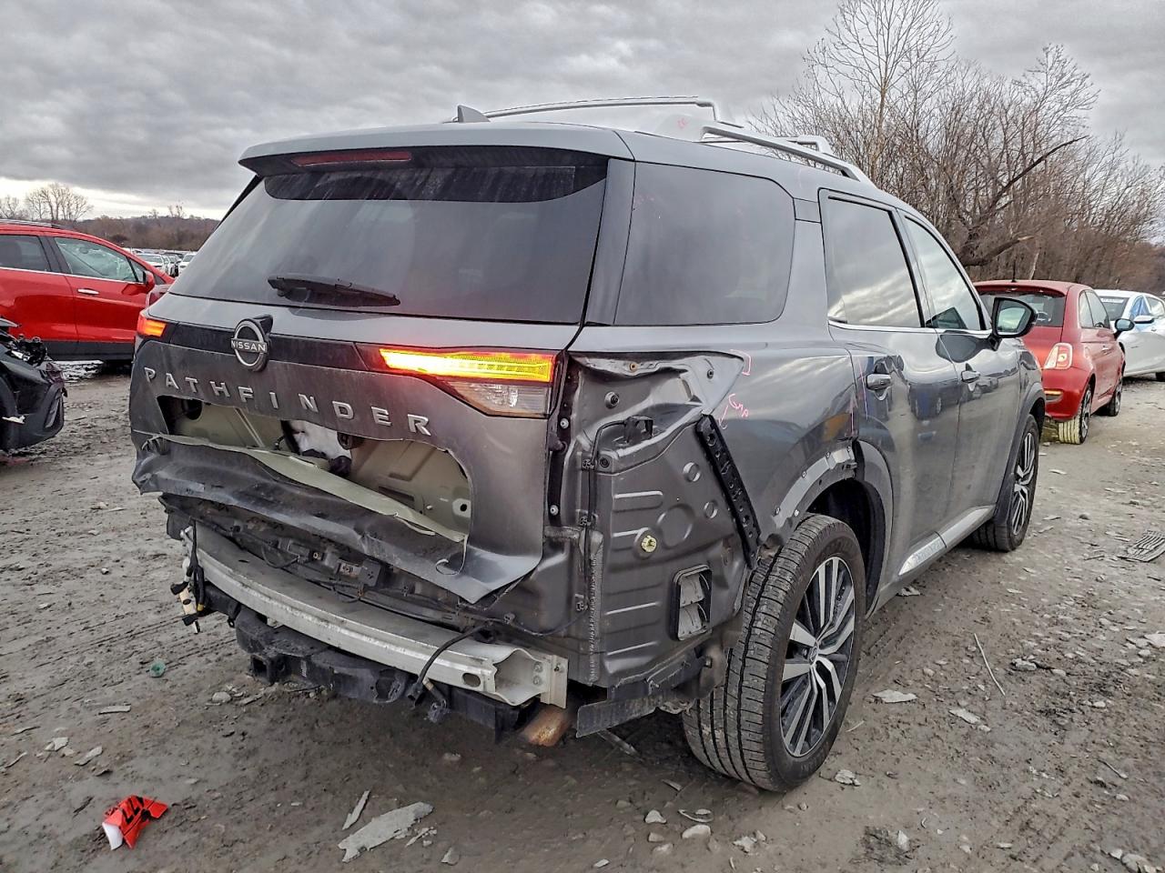 2023 NISSAN PATHFINDER PLATINUM photo 3