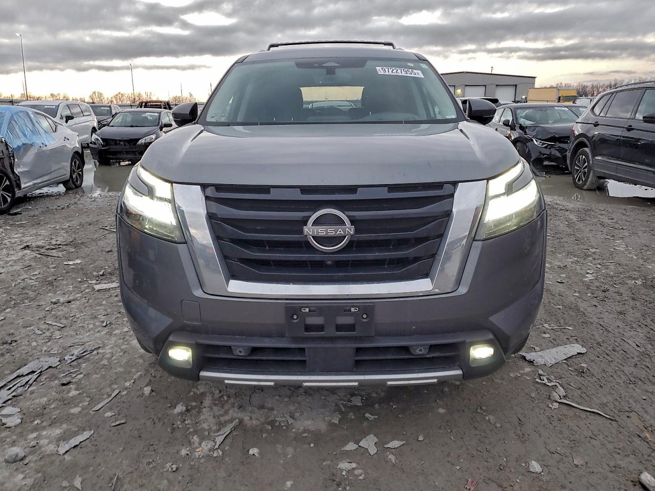 2023 NISSAN PATHFINDER PLATINUM photo 5