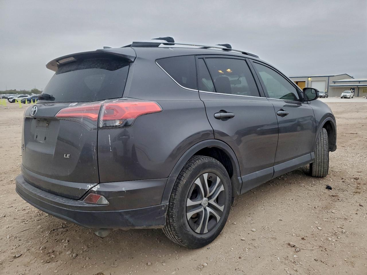 2016 TOYOTA RAV4 LE photo 3