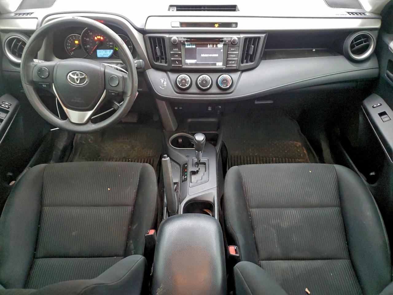 2016 TOYOTA RAV4 LE photo 8