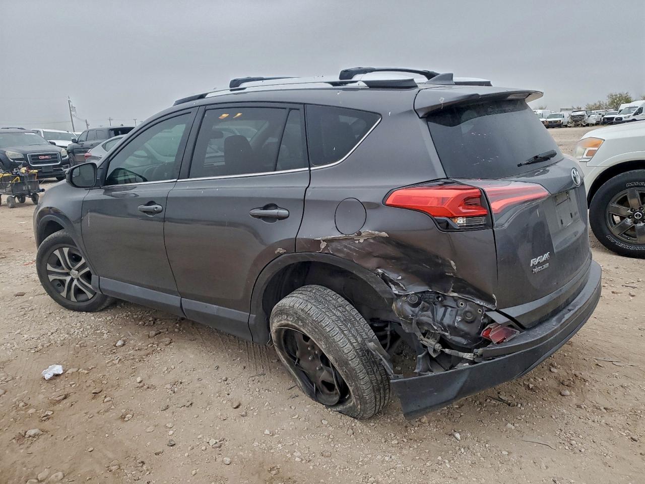 2016 TOYOTA RAV4 LE photo 2