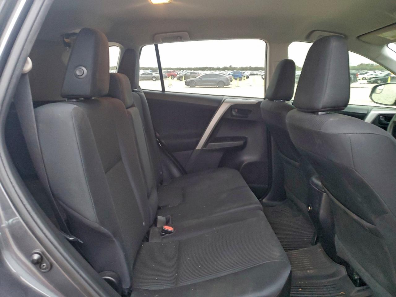 2016 TOYOTA RAV4 LE photo 11