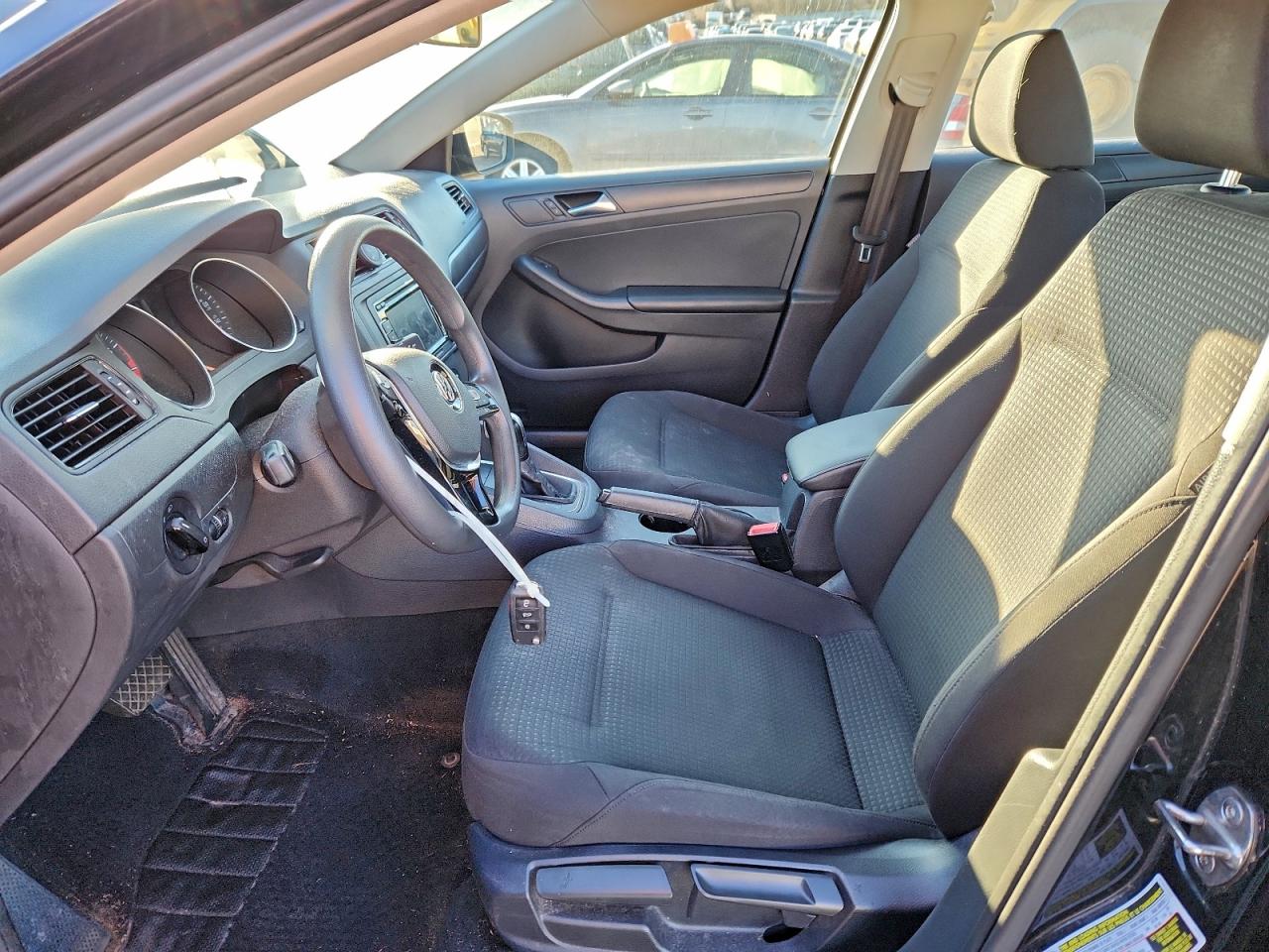 2015 VOLKSWAGEN JETTA BASE photo 13