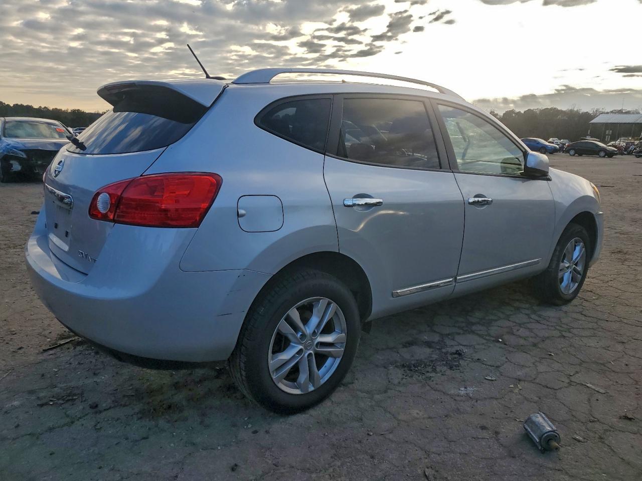 2013 NISSAN ROGUE S photo 3