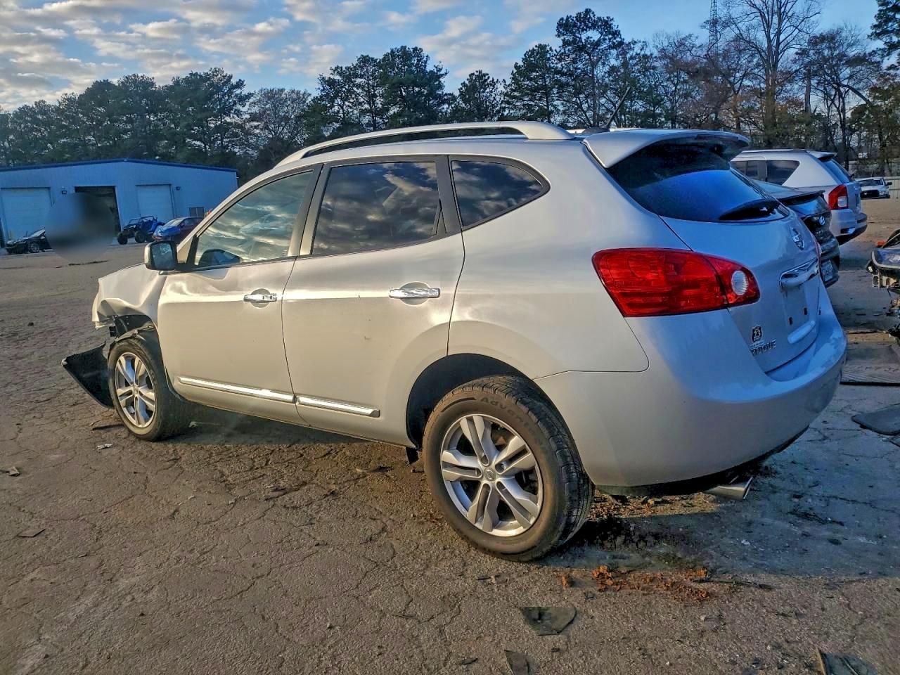 2013 NISSAN ROGUE S photo 2