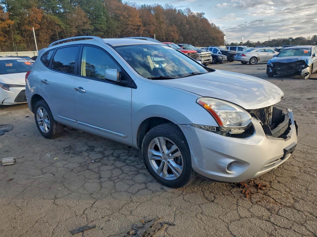 2013 NISSAN ROGUE S photo 4