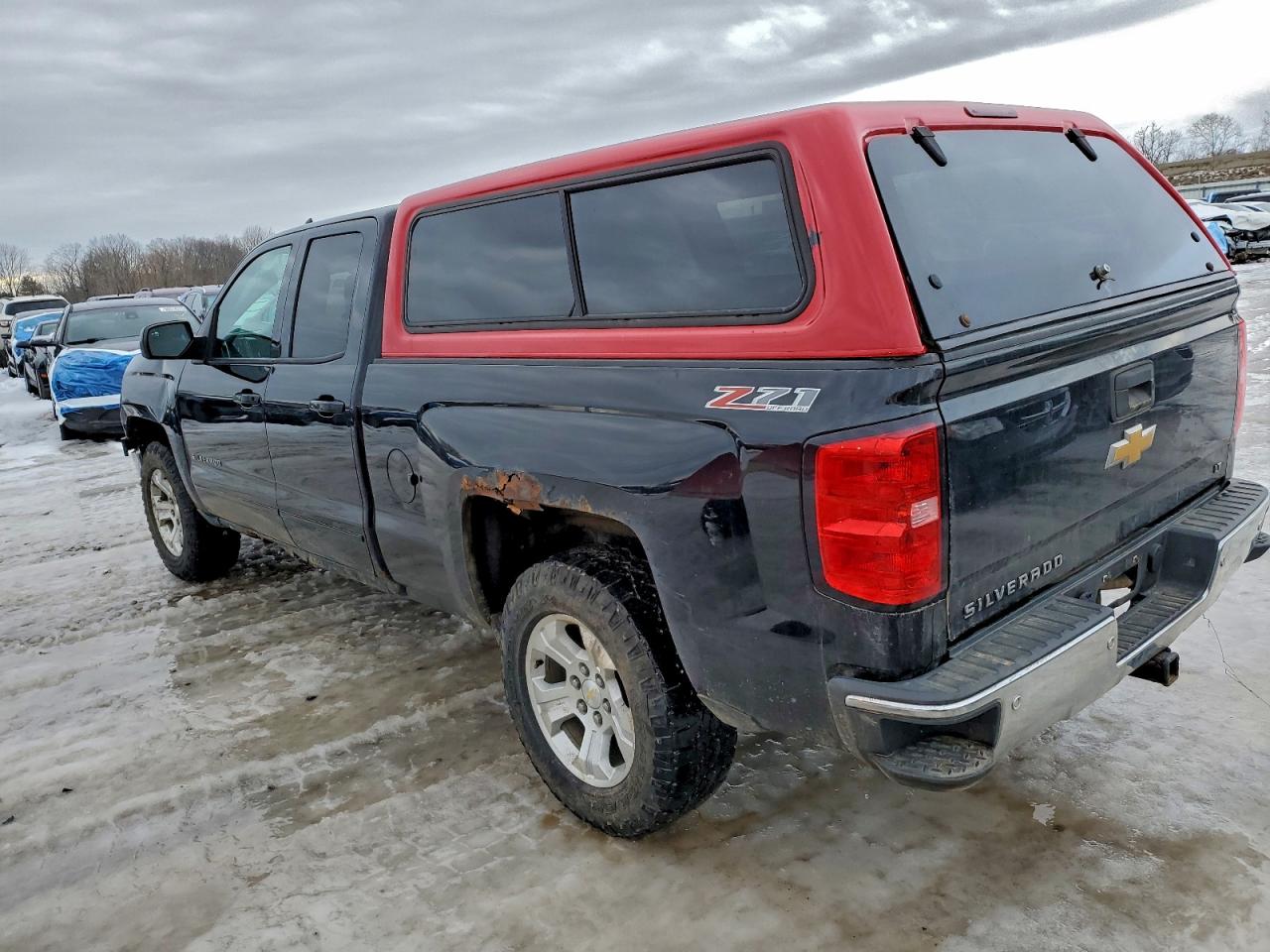 2015 CHEVROLET SILVERADO K1500 LT photo 2