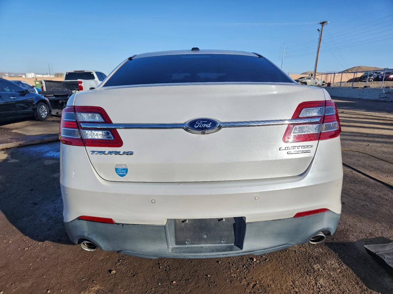 2015 FORD TAURUS LIMITED photo 11