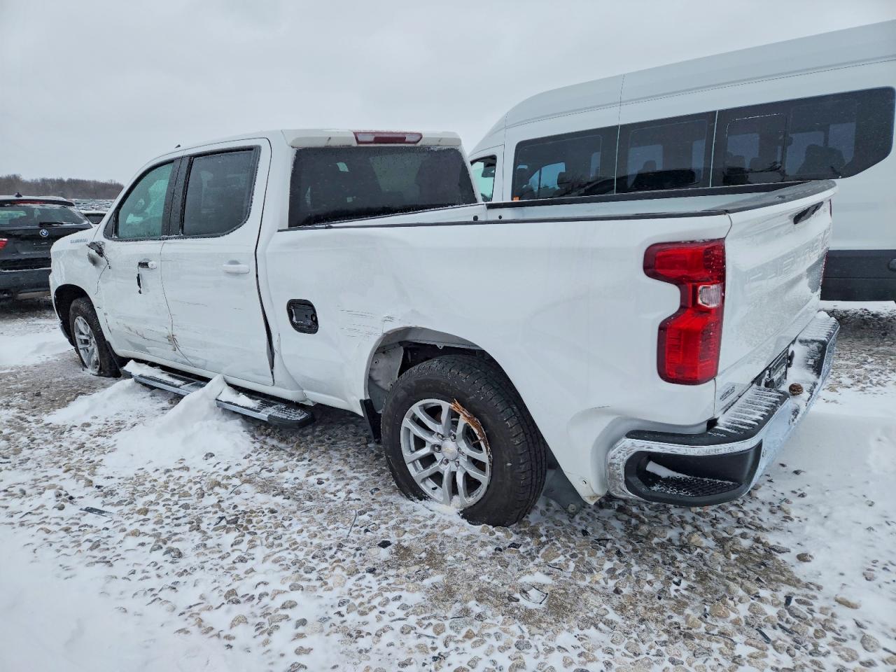 2020 CHEVROLET SILVERADO K1500 LT photo 3