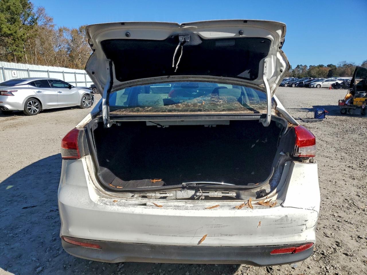 2017 KIA FORTE LX photo 11