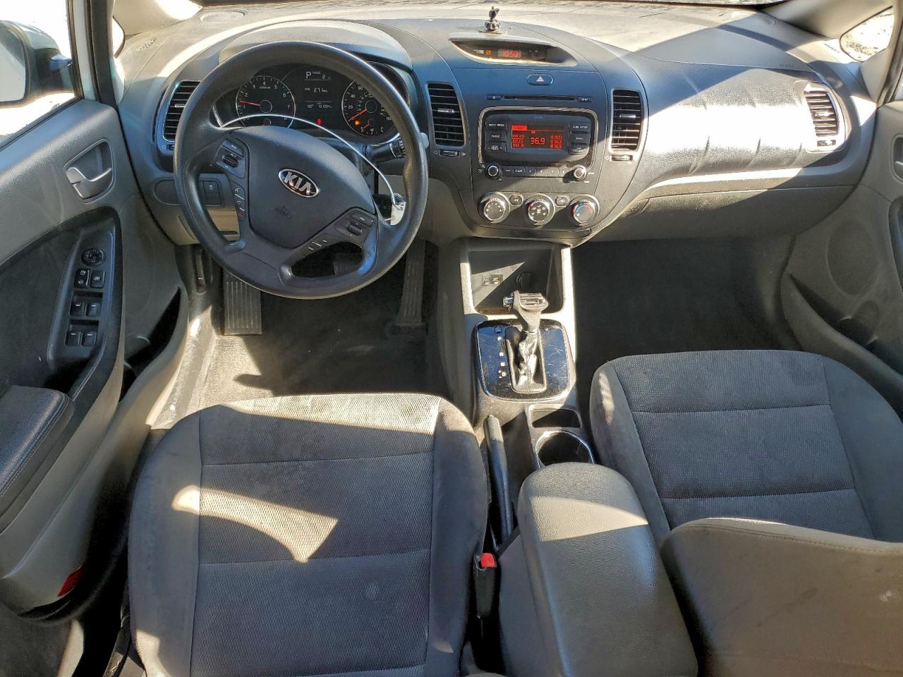 2017 KIA FORTE LX photo 15