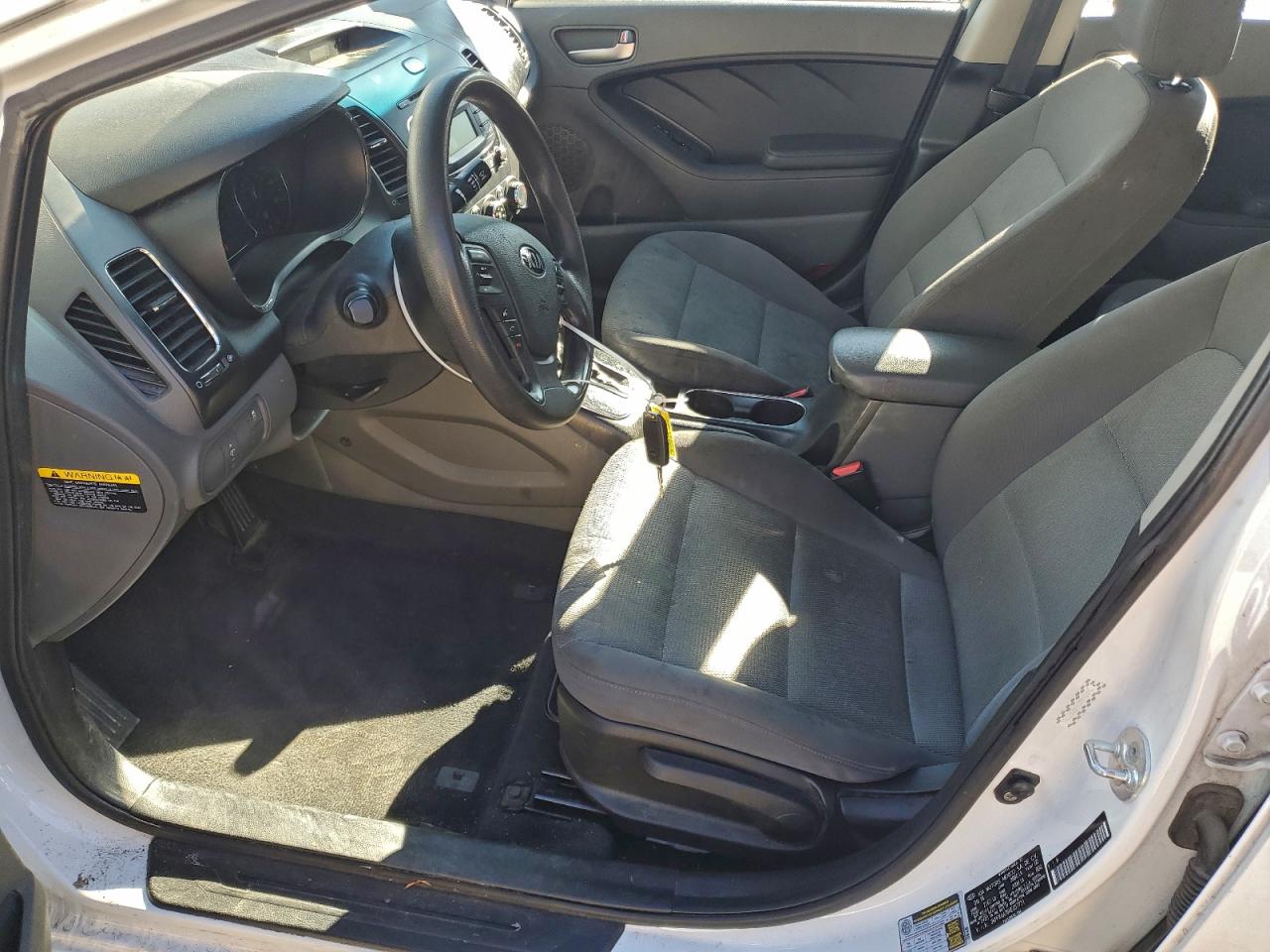 2017 KIA FORTE LX photo 13