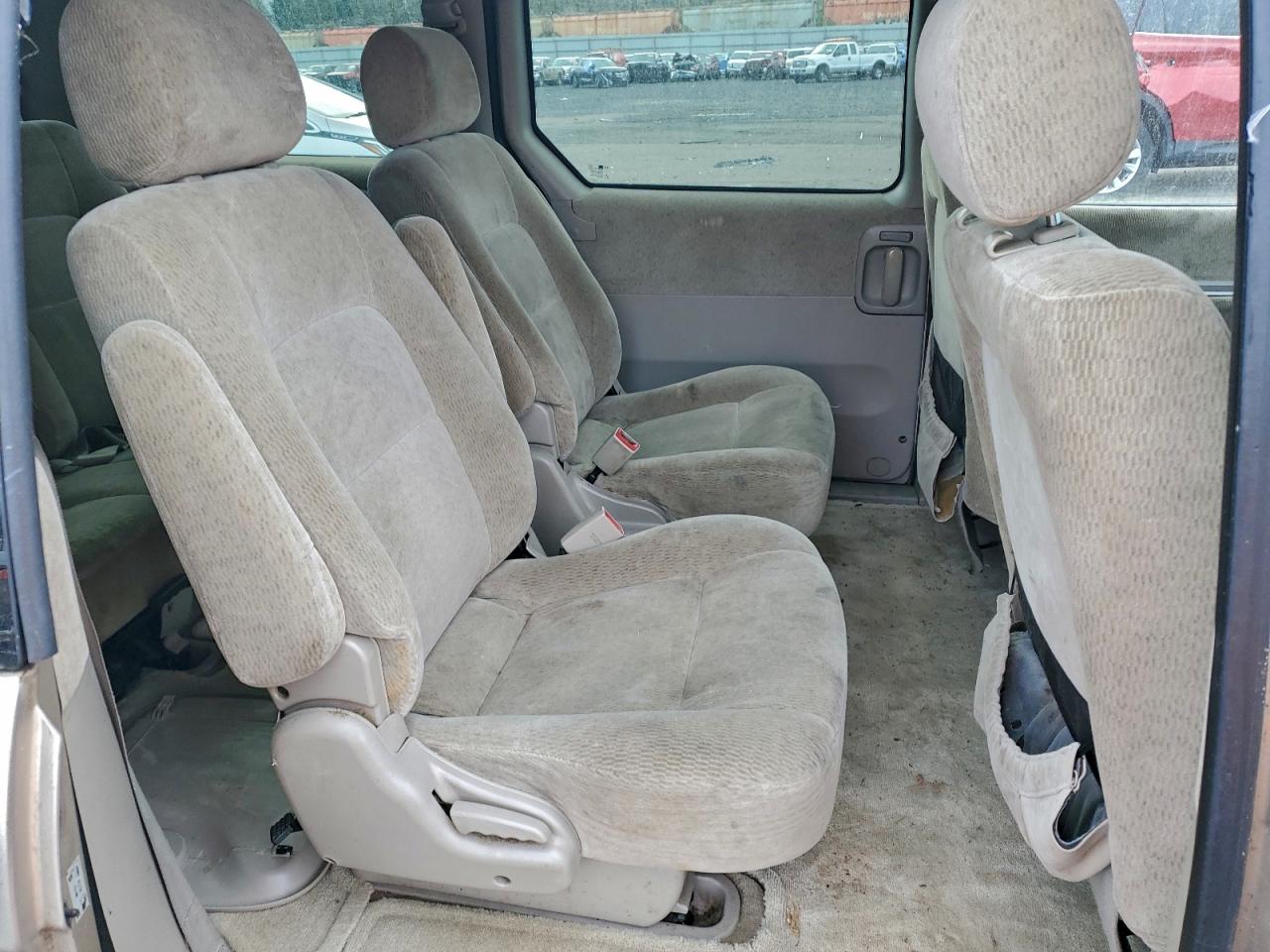 2005 KIA SEDONA EX photo 21
