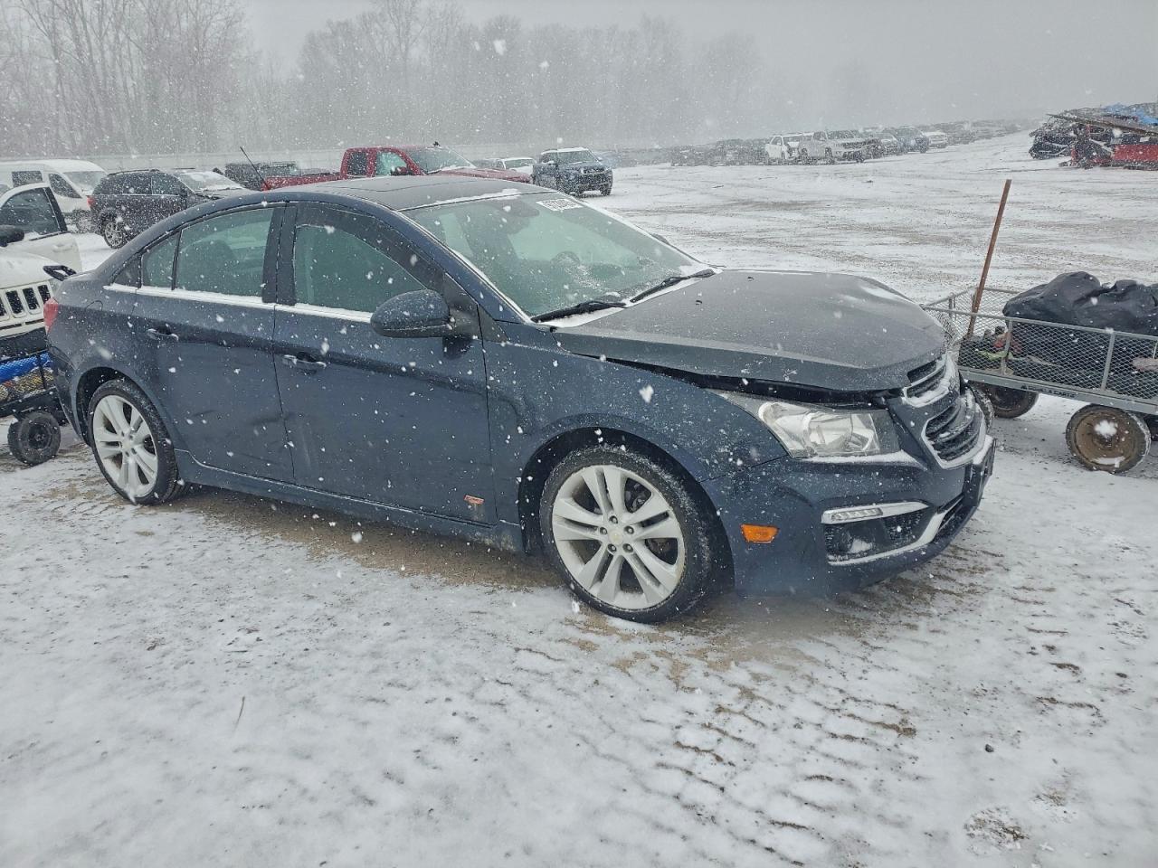 2016 CHEVROLET CRUZE LIMITED LT photo 4