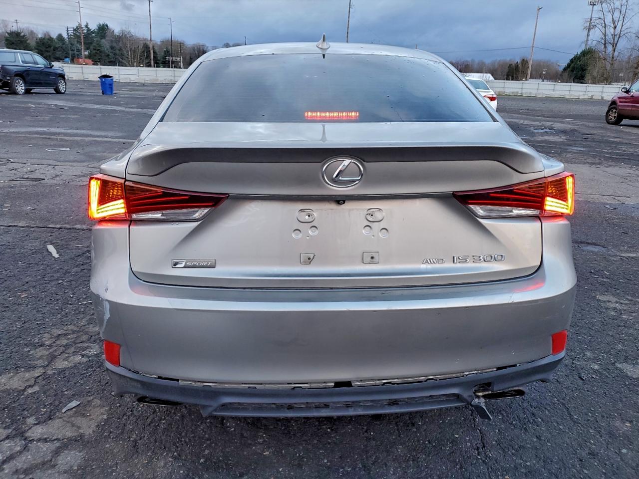 2017 LEXUS IS 300 photo 6
