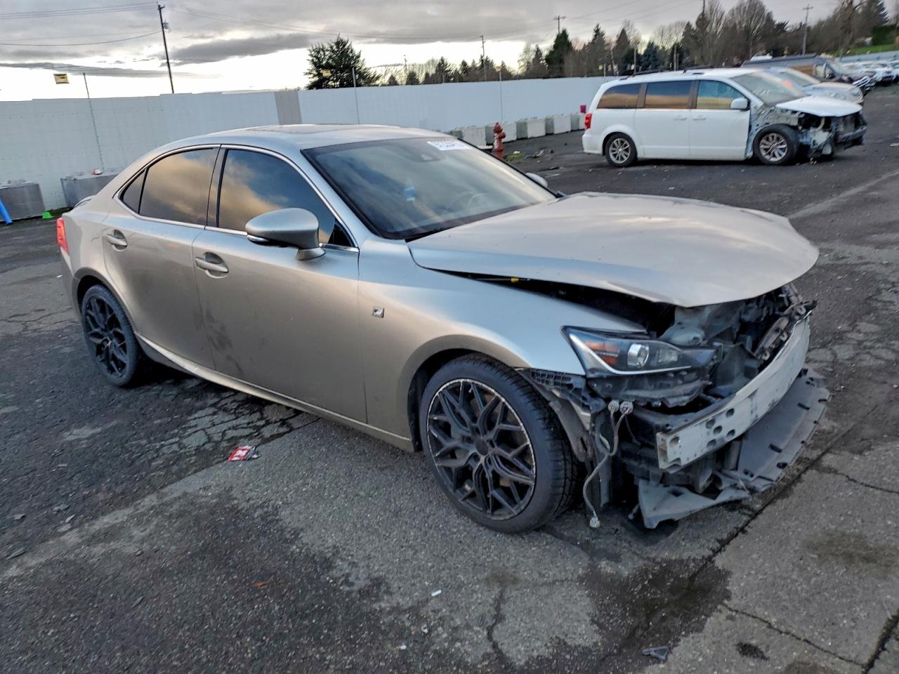2017 LEXUS IS 300 photo 4