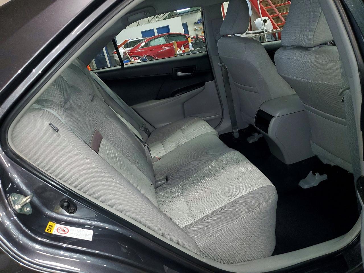 2014 TOYOTA CAMRY L photo 19
