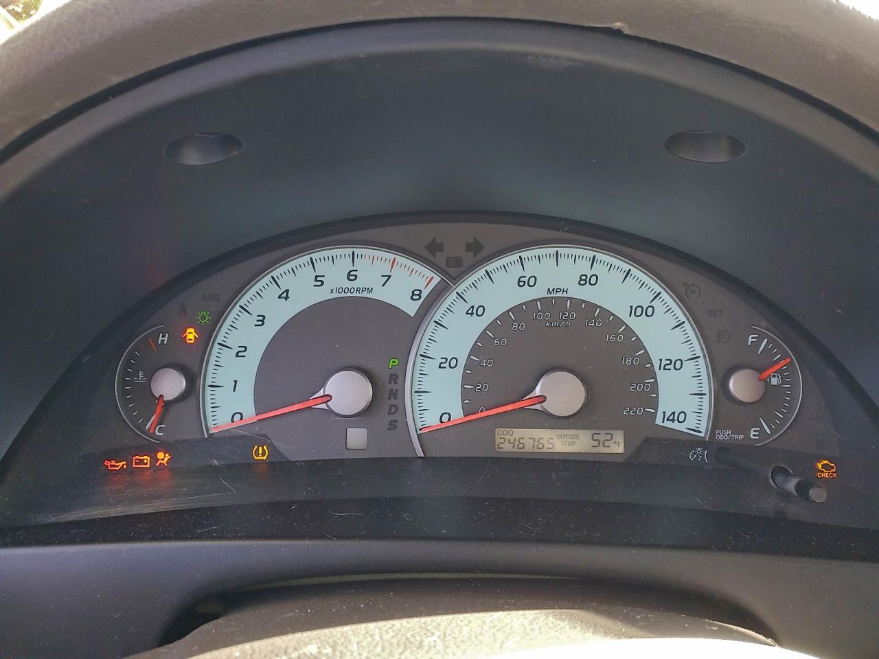 2011 TOYOTA CAMRY BASE photo 17